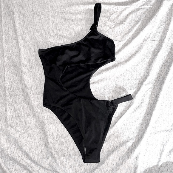 Kendall & Kylie black cutout bathing suit size S - Picture 2 of 10